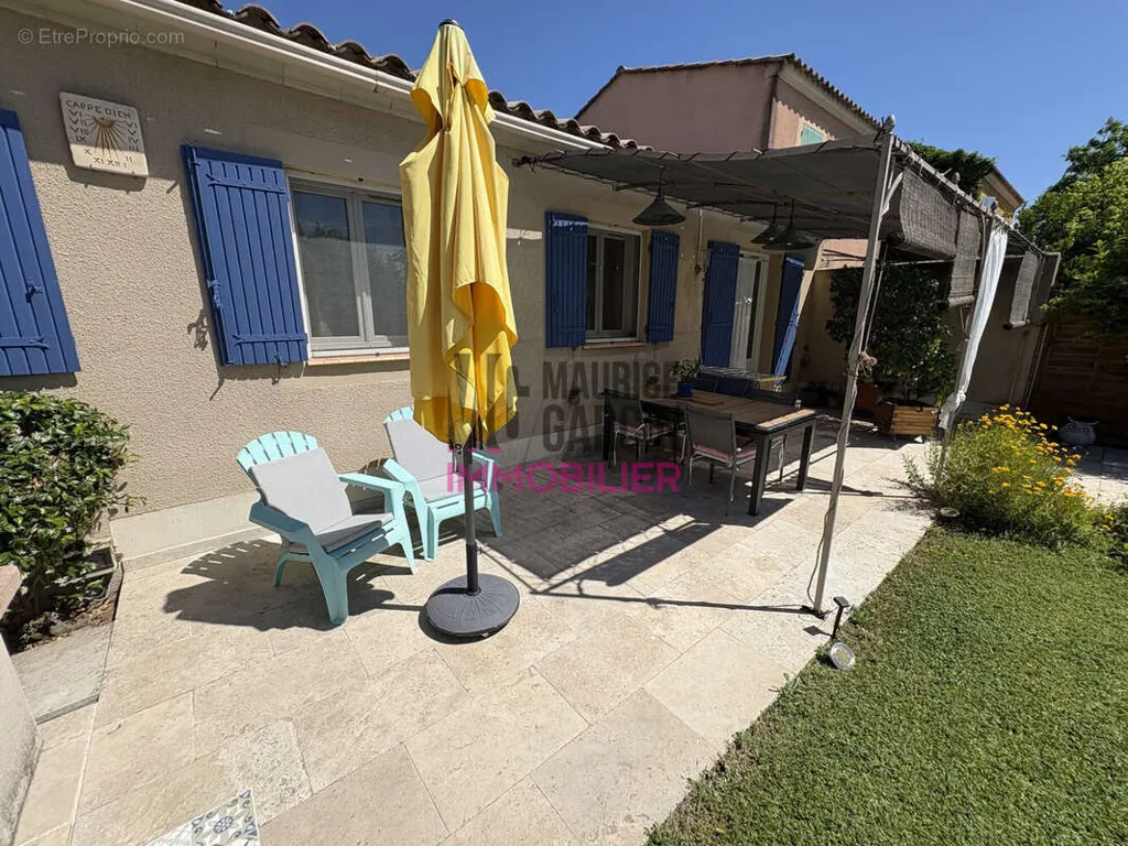 Terrazza - Detached House with Pool in Le Thor