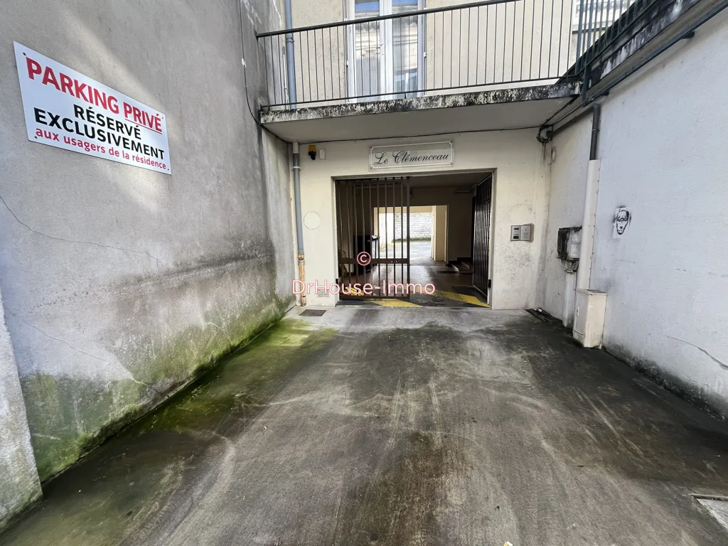 Garaaž - Apartment with Terrace in Châtellerault Centre