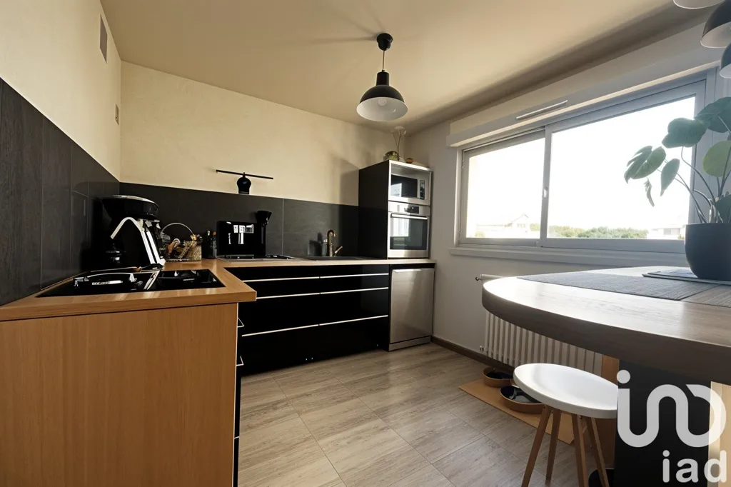 Köök - Bright Apartment with Balcony in Blois