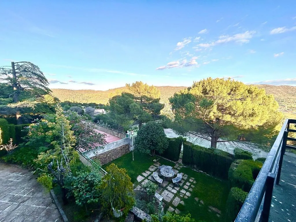 Aed - Chalet with Pool in Robledo de Chavela