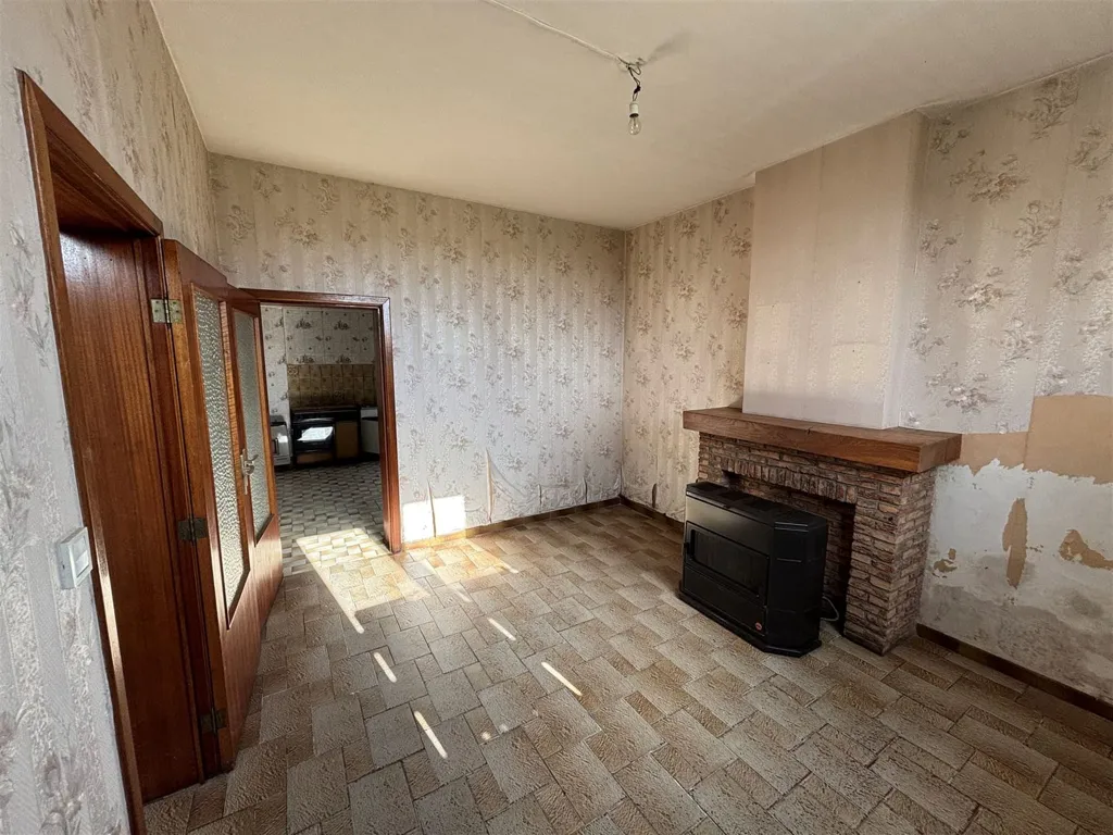 Séjour - Maison à Rénover avec Cour à Péruwelz