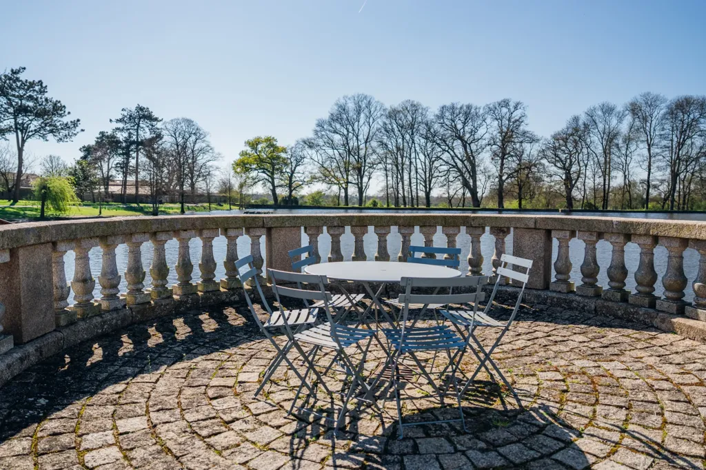 Terrasse - Château du XVIIIe avec Domaine de 42 ha près de Nantes