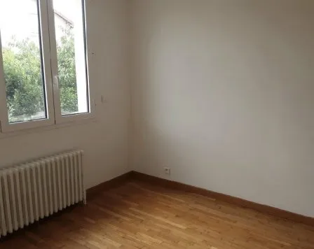 Pièces - Pavillon avec Sous-Sol et Garage à Sevran