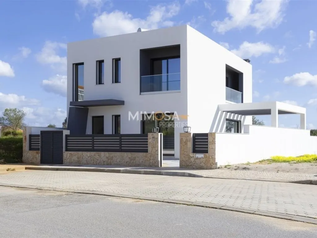 Välivaade - Contemporary Villa with Pool in Mexilhoeira Grande