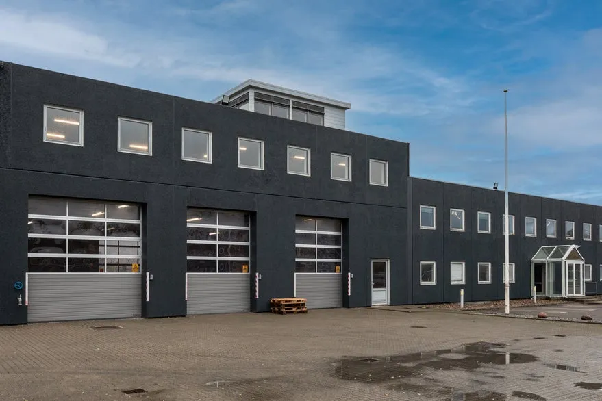 Välivaade - Modern Office with Secure Parking in Hvidovre