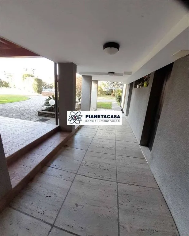 Esik - Luxury Villa with Pool in Mozzo, Lombardy