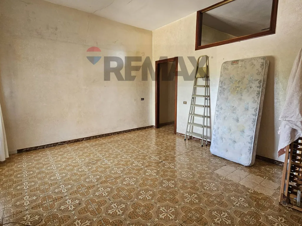 Toad - Three-Bedroom Apartment with Balcony in Afragola