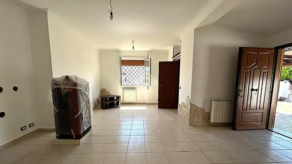 Hallway - Bifamily Home with Private Garden in Ardea