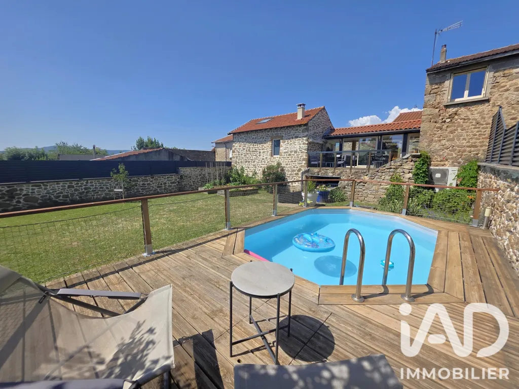 Piscine - Maison en Pierre avec Piscine au Cœur de Quintenas