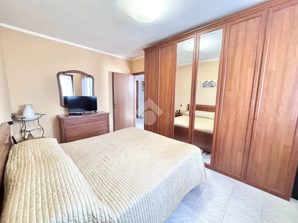 Magamistoad - Corner Semi-Detached Villa with Garden in Casarile