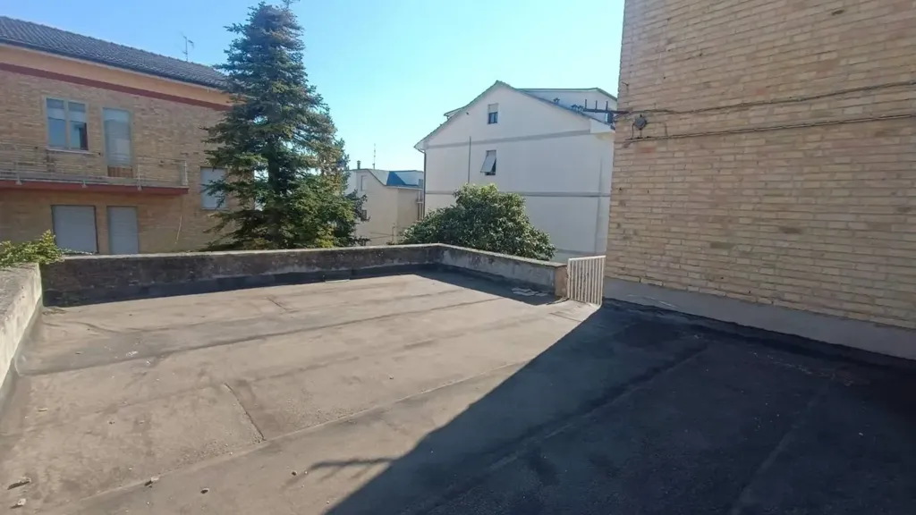Terrass - Terraced House with Balcony in Corridonia