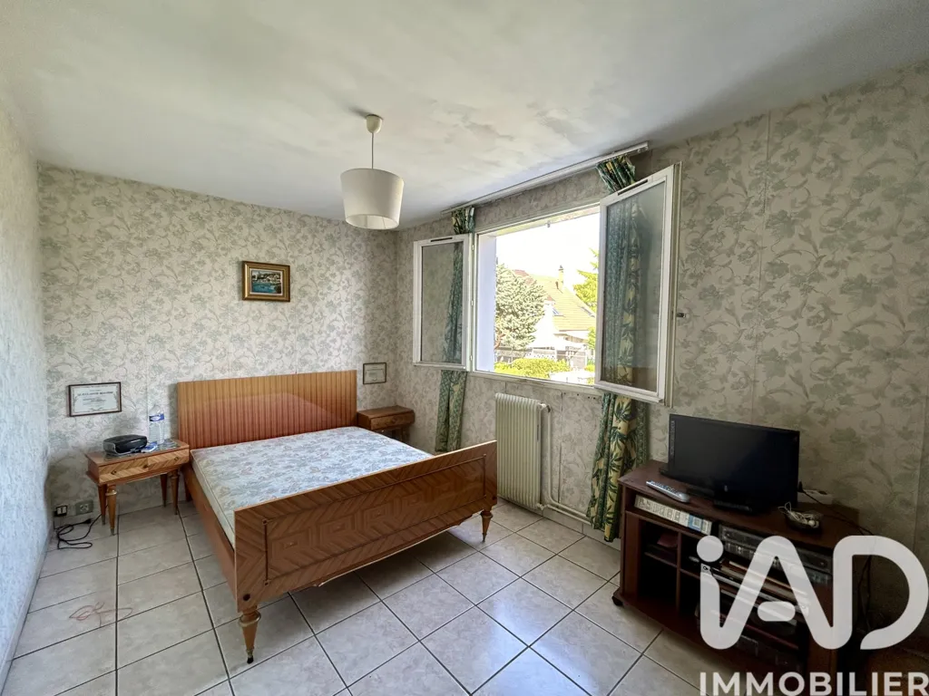 Chambres - Maison avec Jardin et Balcon à Herblay