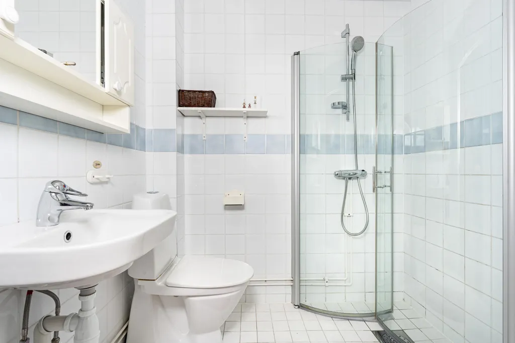 Vannitoad - Terraced House with Private Balcony in Bankeryd