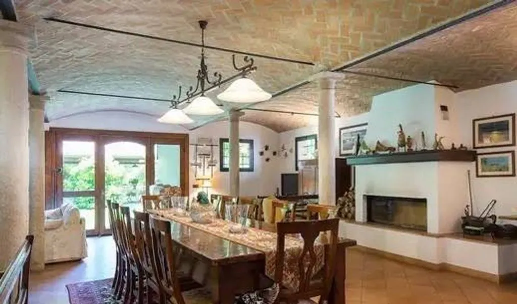Söögituba - Luxury Villa with Pool in Roncoferraro