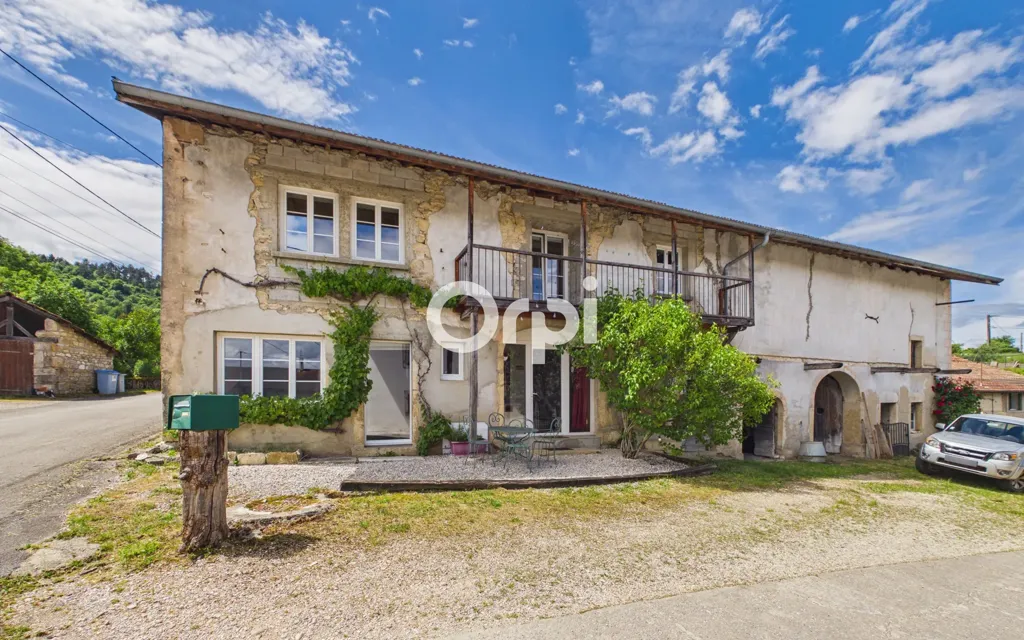 Exterior - Renovated Farmhouse with Garden in Vescles