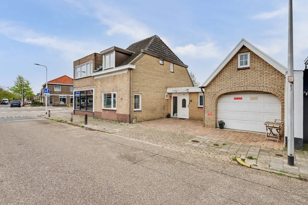 Exterior - Two-Storey House with Garden in Almelo