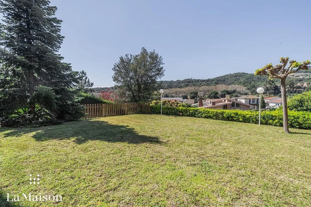 Garden - Luxury House with Pool in Arenys de Munt