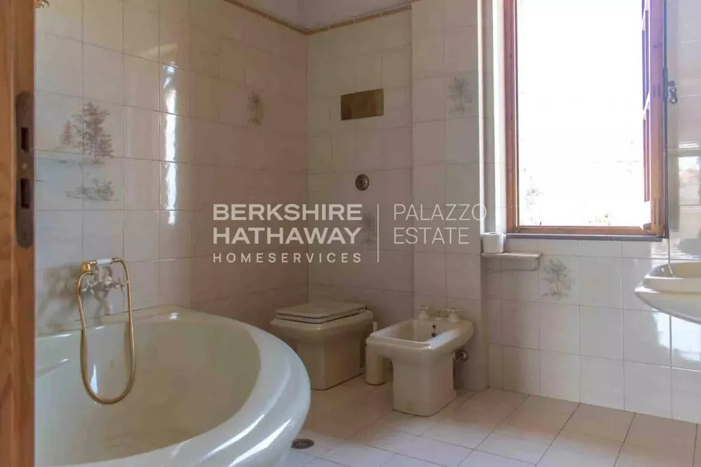 Salles de bain - Villa with Private Orchard in Rombiolo