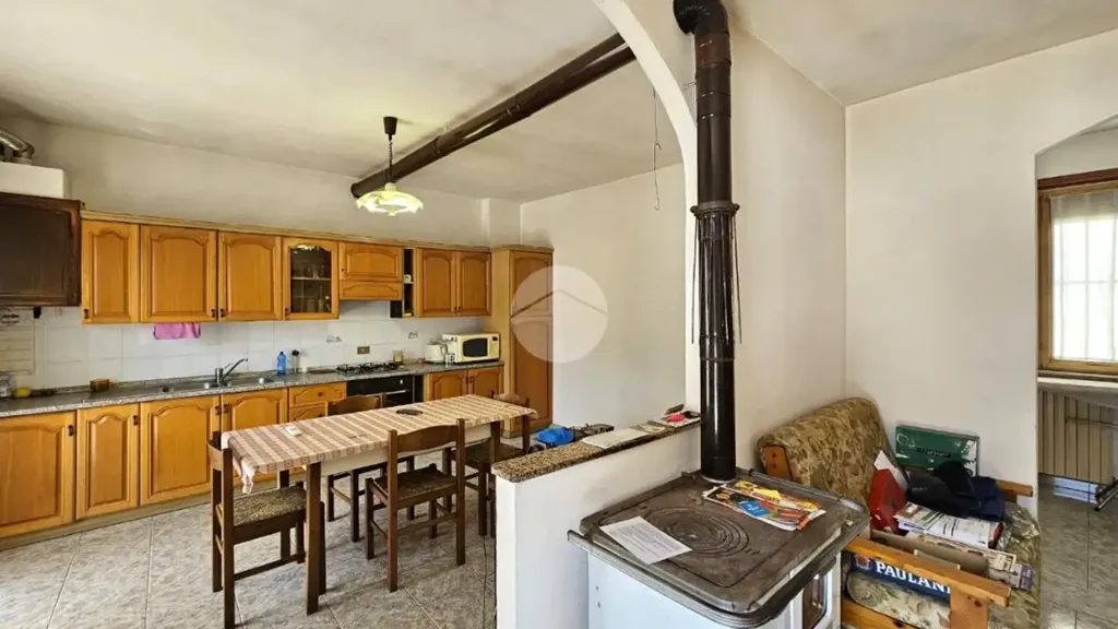 Cucina - Casa indipendente con cortile a Torrazza Piemonte