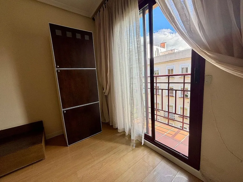 Rõdu - Modern Flat with Balcony in Arganzuela, Madrid