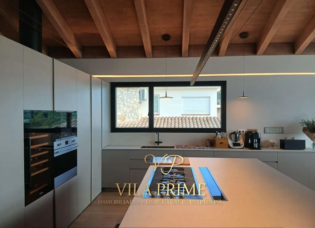 Cuisine - Luxury Villa with Sea Views in Cabrils