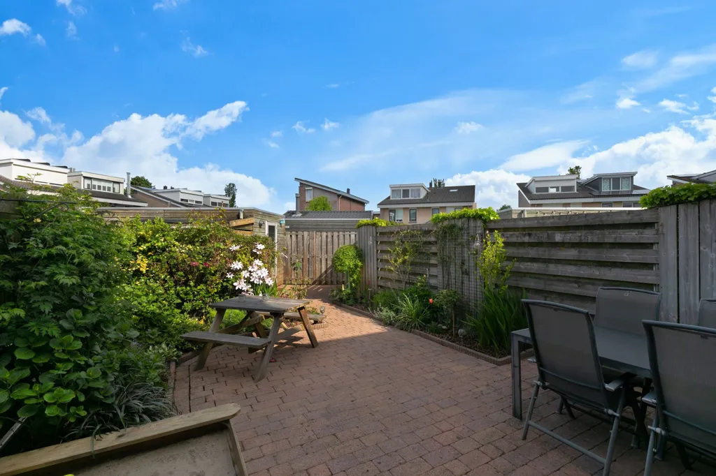Terrazza - Spacious Semi-detached House with Garden in Middelaar