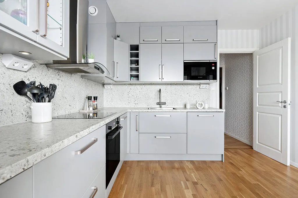 Cuisine - Apartment with Balcony in Kallhäll