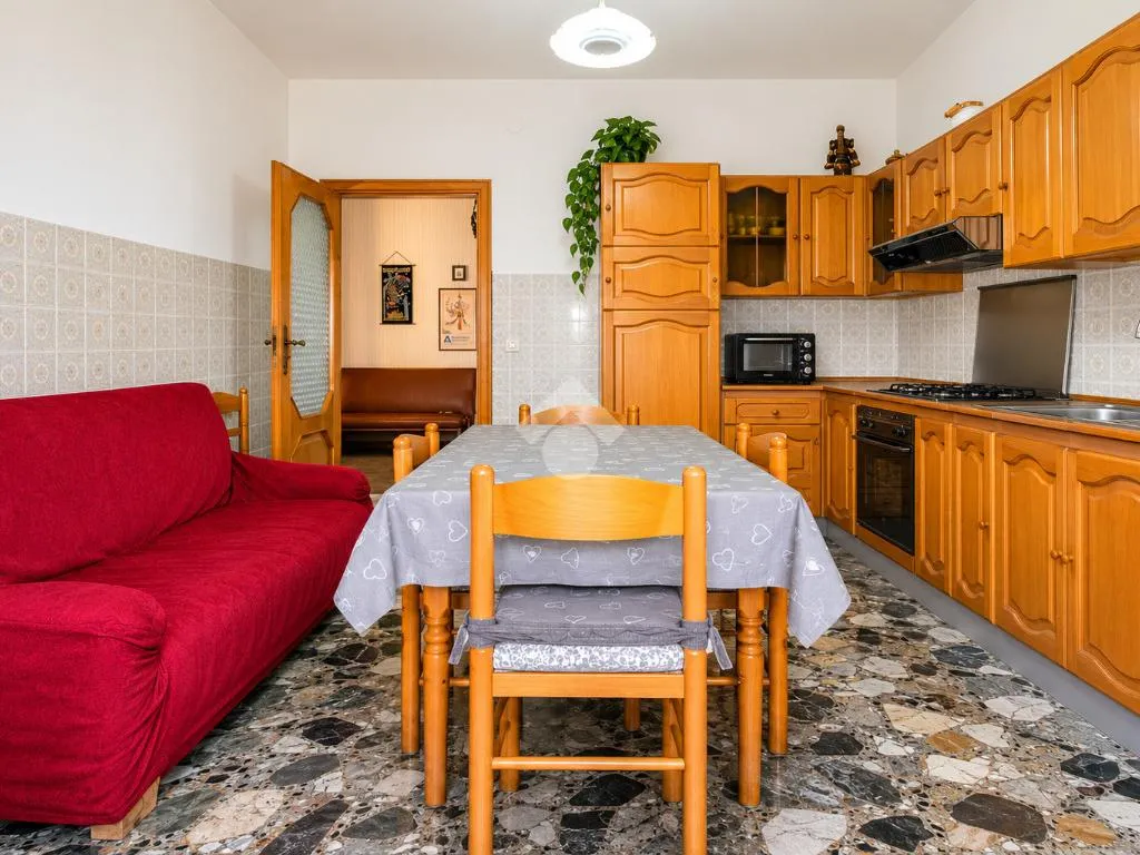 Salle à manger - 4-Bedroom Apartment with Garage in Lucera