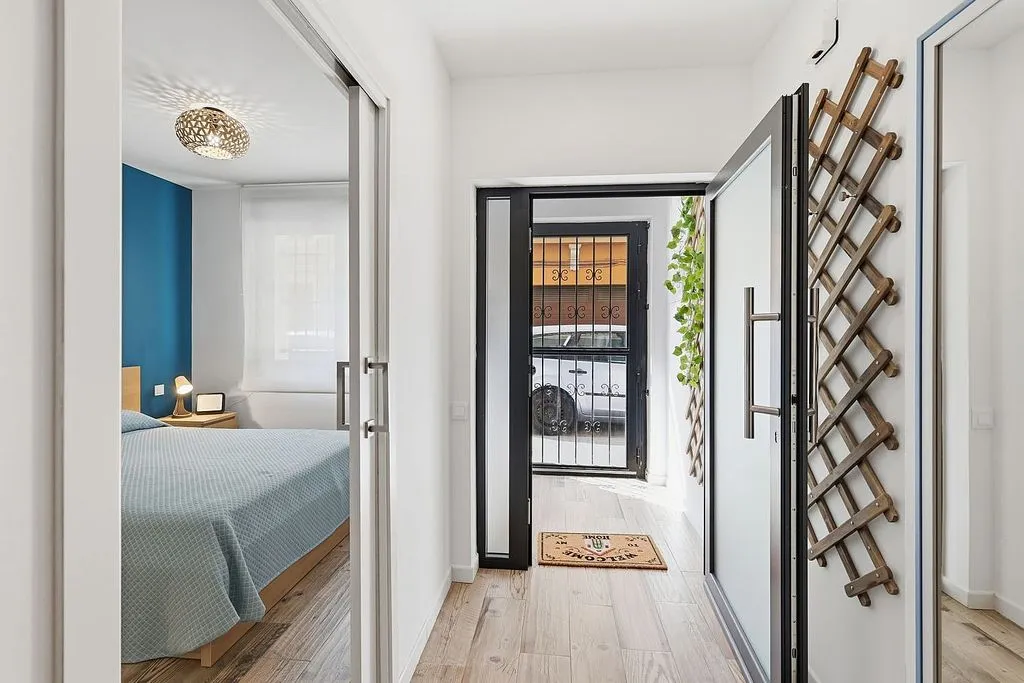 Magamistoad - Aménagé Studio with Patio in Montolivet, Valencia