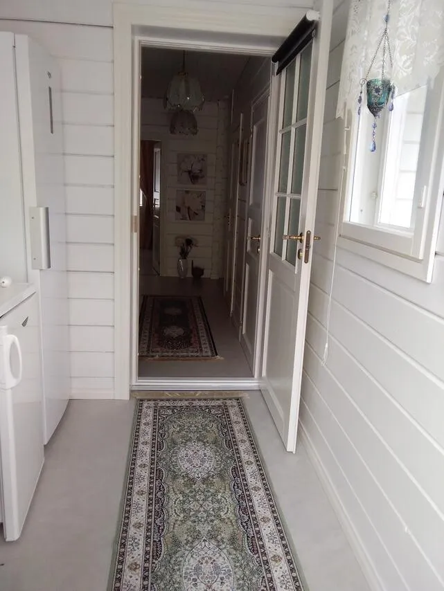 hallway_entrance