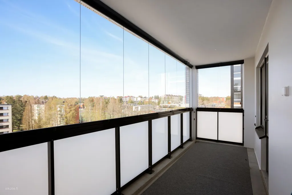 Rõdu - Modern Flat with Garden in Myyrmäki