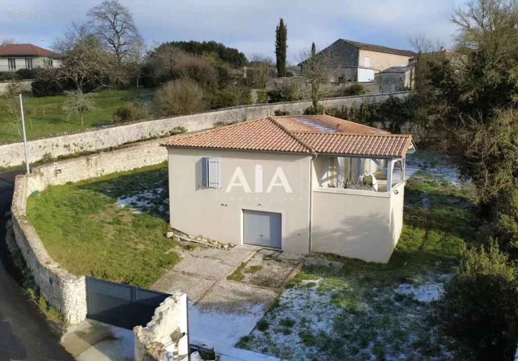 Õhuvaade - Contemporary House with Panoramic View in Montignac-sur-Charente