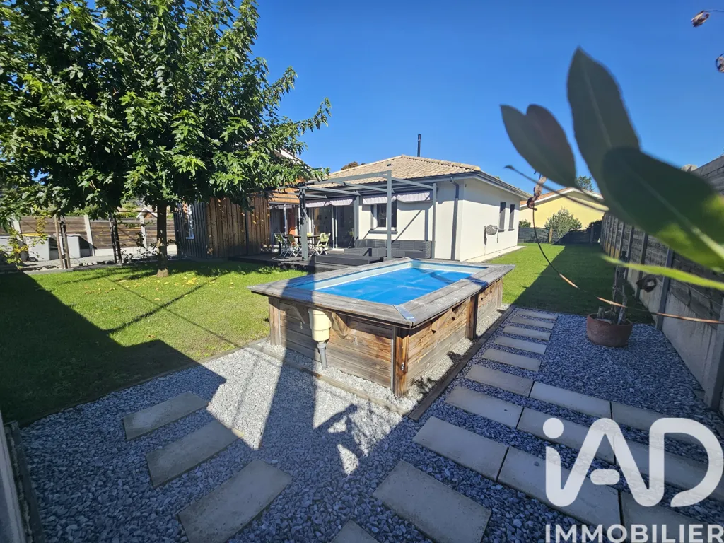 Aed - Contemporary Villa with Pool in Cazaux