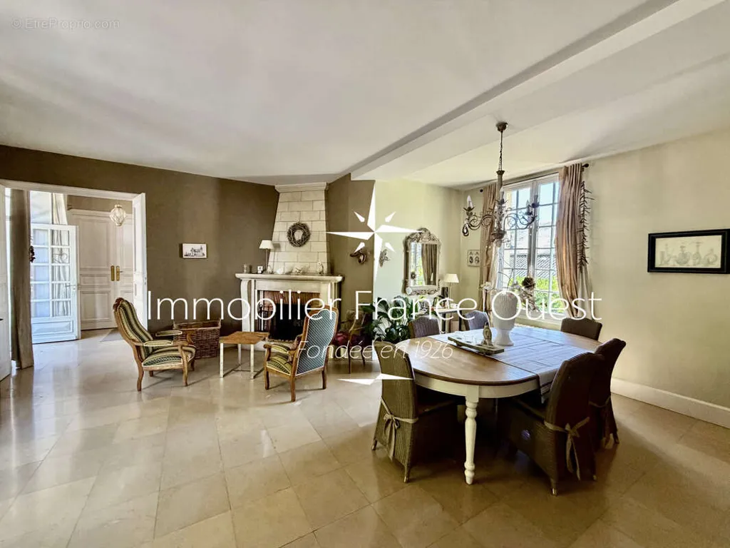 Sala da pranzo - Character House with Garden in Sablé-sur-Sarthe