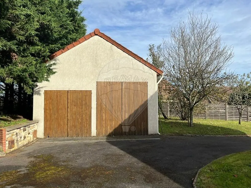 Välivaade - House with Garden in Savigny en Sancerre