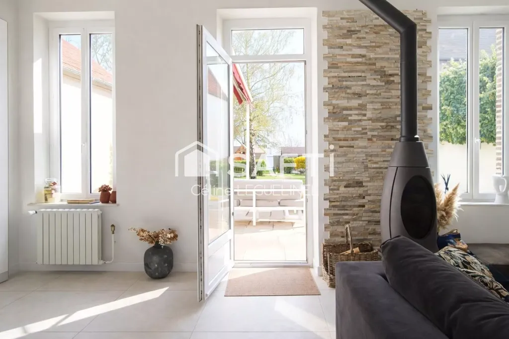 Séjour - Maison en Pierre Rénovée avec Terrasse à Goussainville