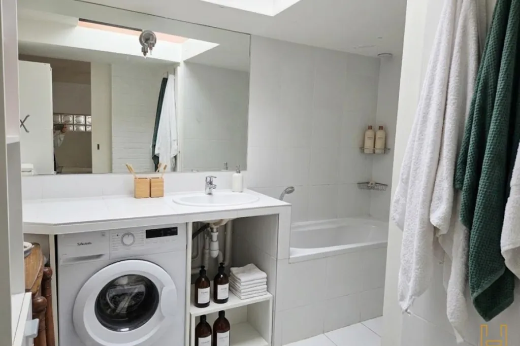 Bagni - 2-Bedroom Apartment with South-Facing Balcony in Versailles