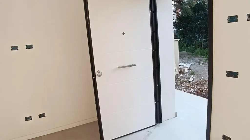 Entrée - Newly Built Apartment with Garden in Empoli