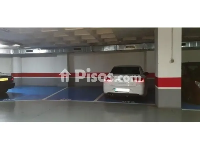 Garage - Furnished Flat with Pool in Torrevieja
