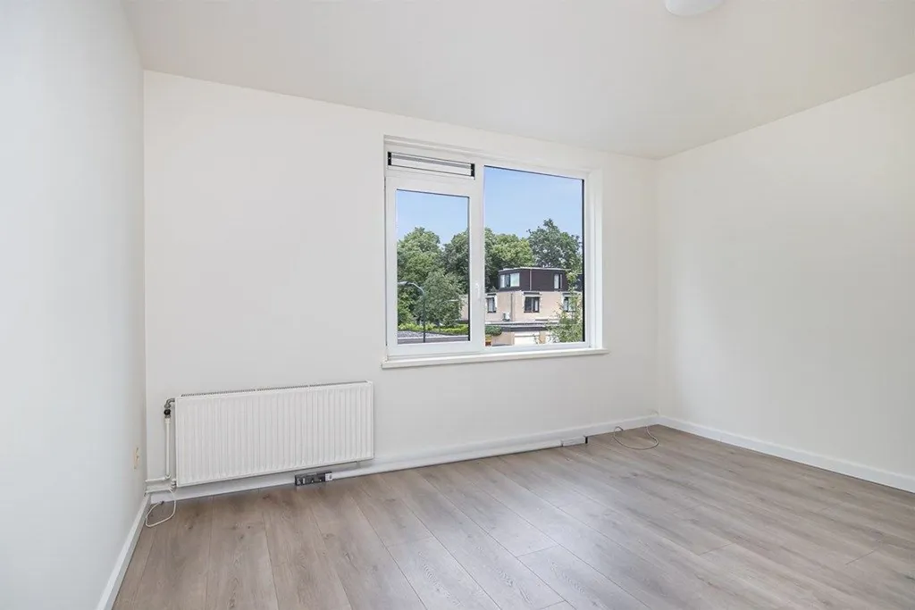 Pièces - Partly-Furnished 4-Bedroom House with Garden in Voorburg