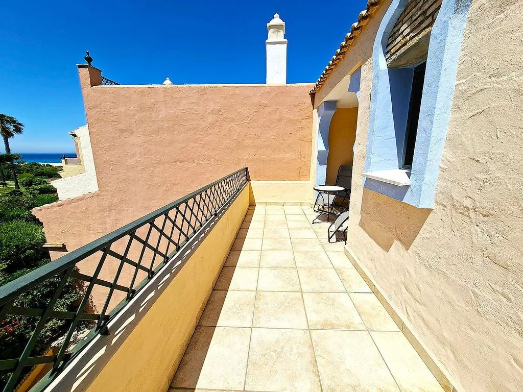 Rõdu - Terraced Apartment with Pool in Central Location
