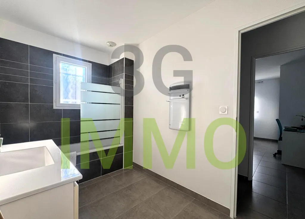Badezimmer - Recent Villa with Large Volumes in Poulx