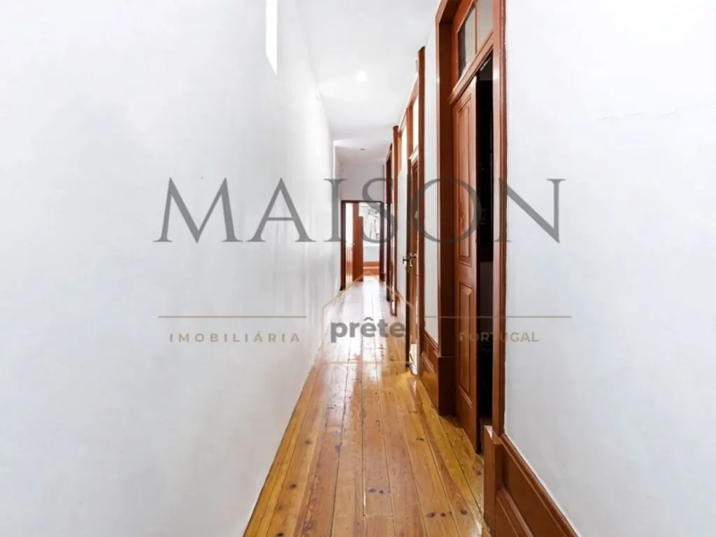 Entrée - Historic House with Commercial Space in Penafiel