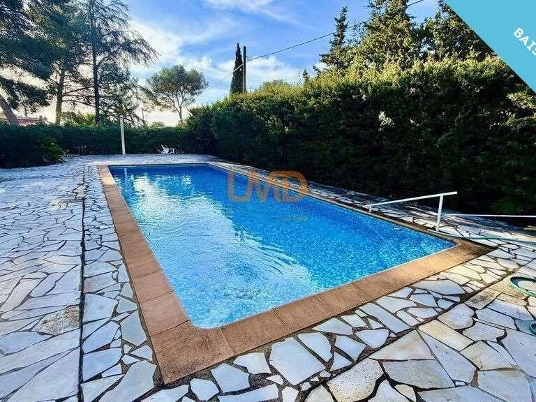 Piscine - Villa de 4 Chambres avec Piscine à Saint-Raphaël