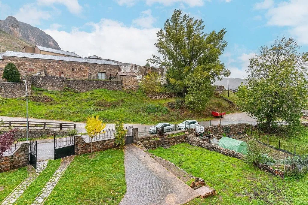 Aed - Converted Watermill with Garden in Babia Valley