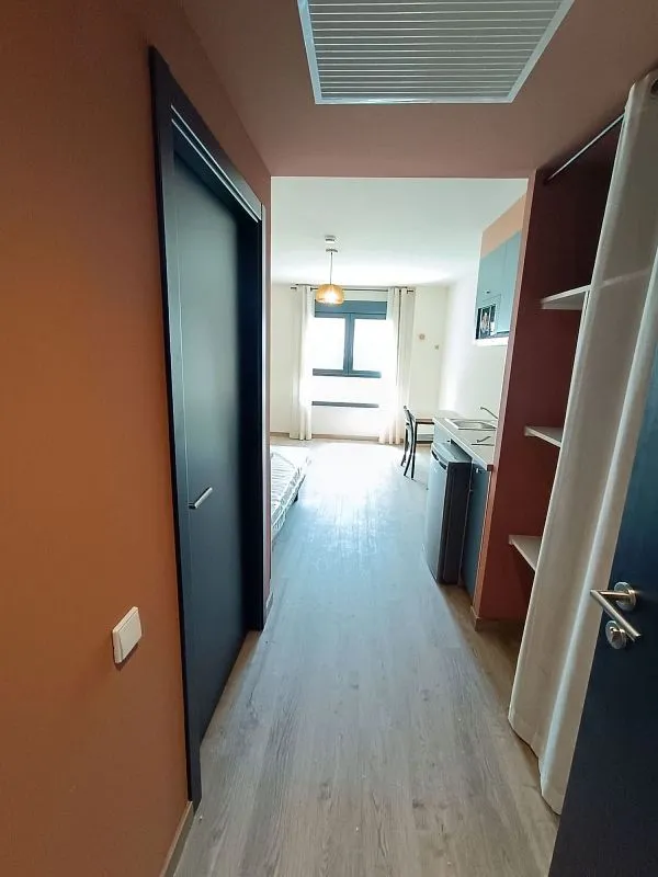 Entrée - Student Studio with Air Conditioning in Poblats Marítims