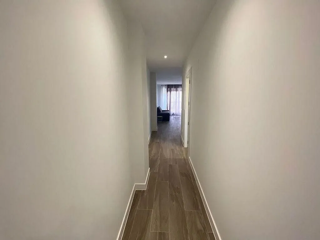 Entrée - Modern Flat with Balcony in Campo Street