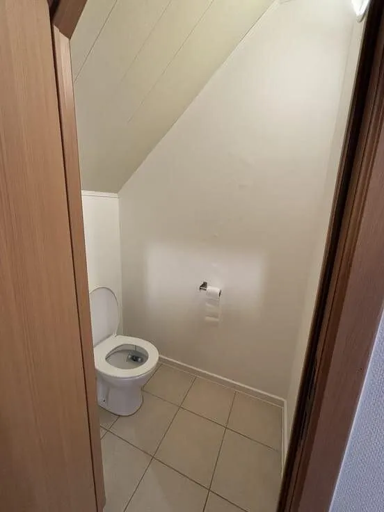 Vannitoad - Bright Flat with Parking in Tintigny