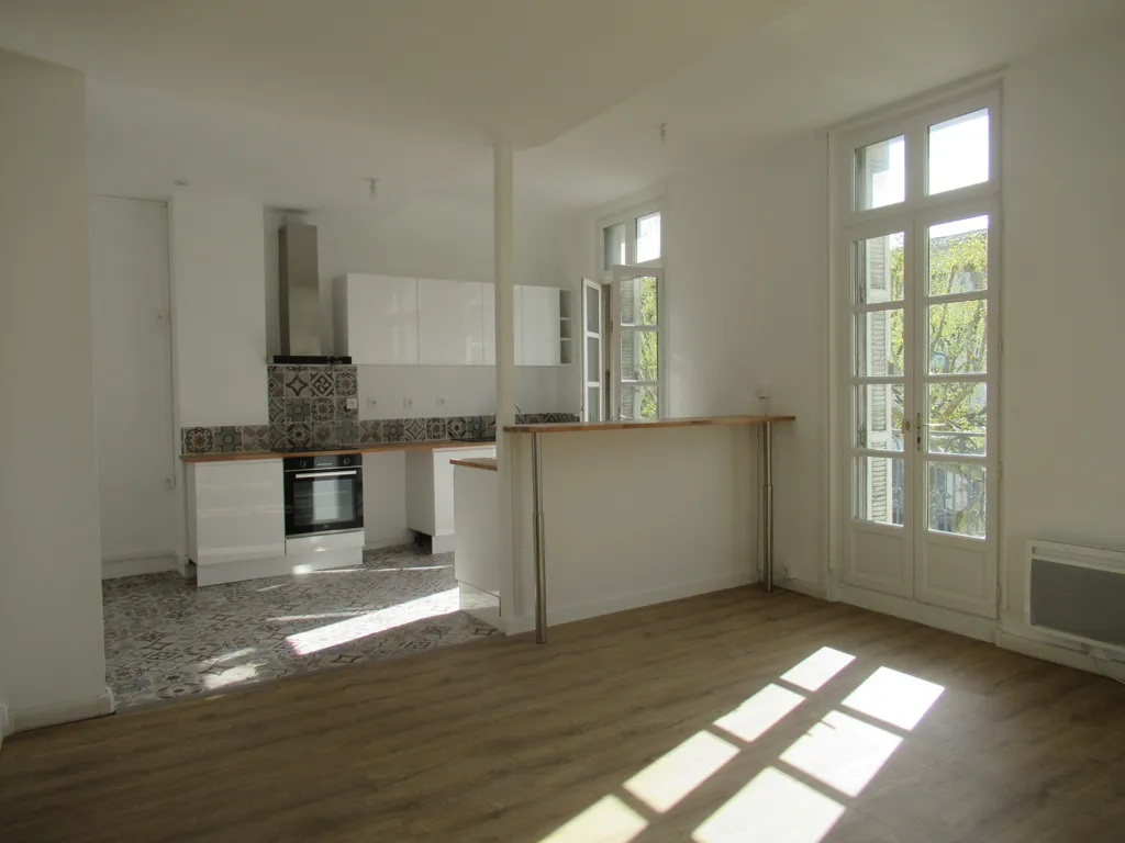 Elutuba - Renovated Flat with Balcony in Castelnaudary