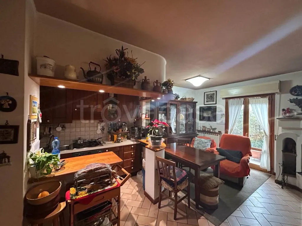 Söögituba - Ground Floor Apartment with Garden in Passignano